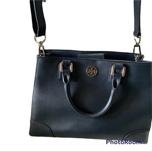Tori Burch hand bag in a perfect Condition.